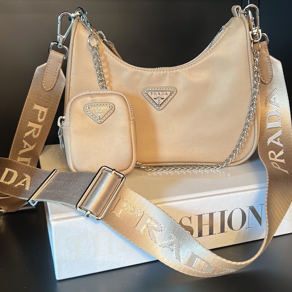 Prada Re-Edition 2005 re-nylon bag - Picture 2 of 8